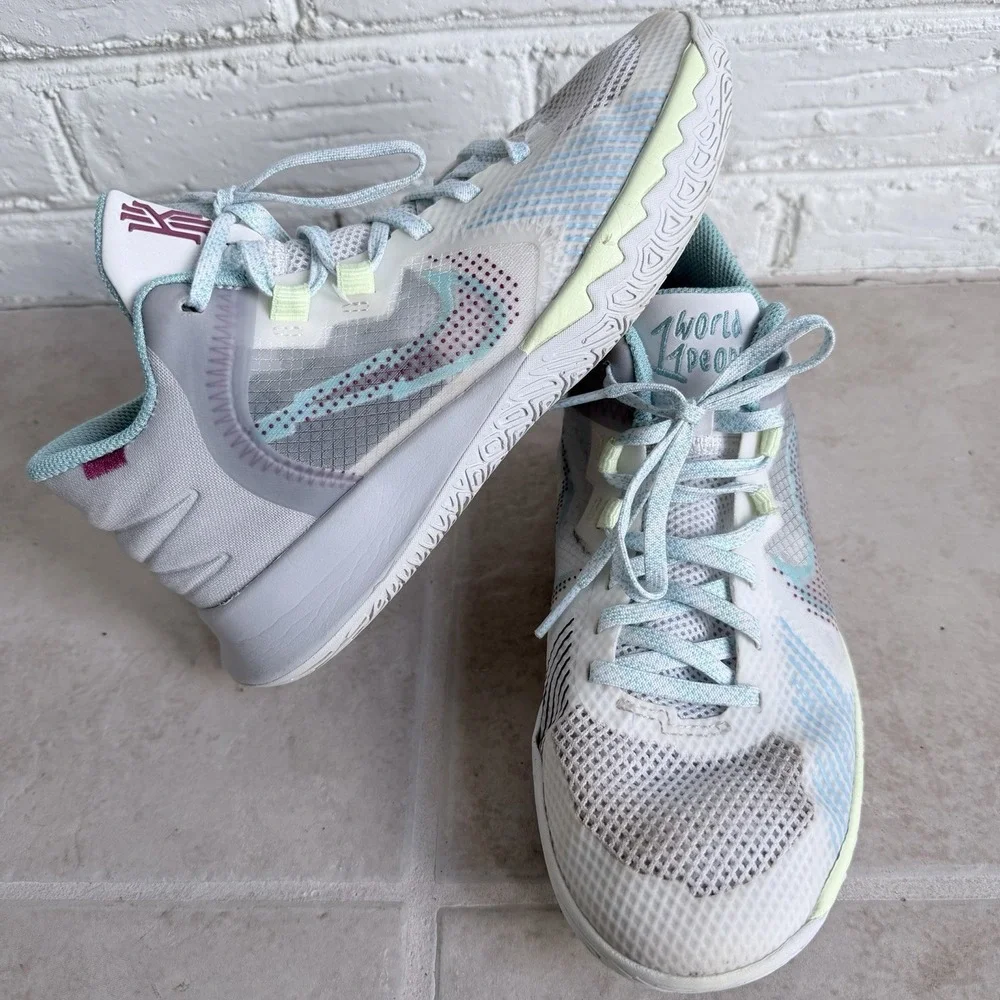 Nike Kyrie Flytrap V White Blue Chill Basketball Shoes DD0340-102 Youth Size 4.5